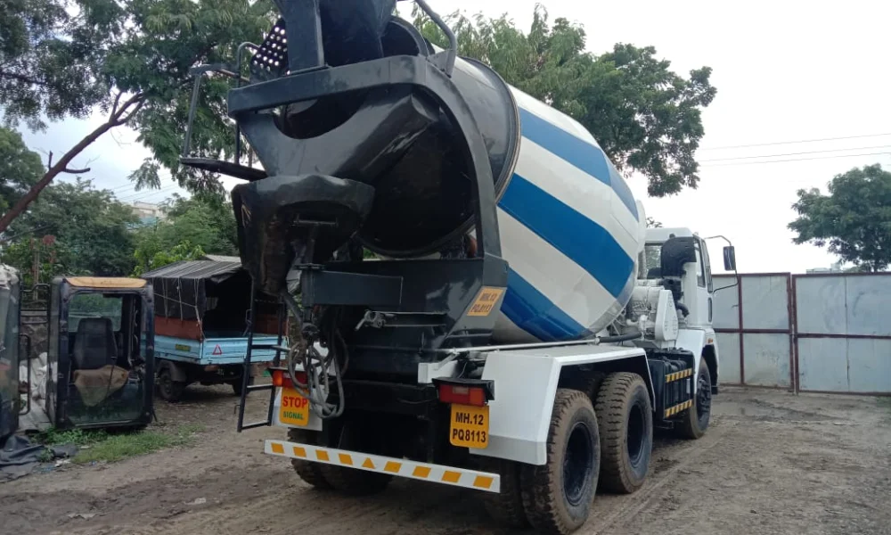 Ashok Leyland 2518 Transit Mixer